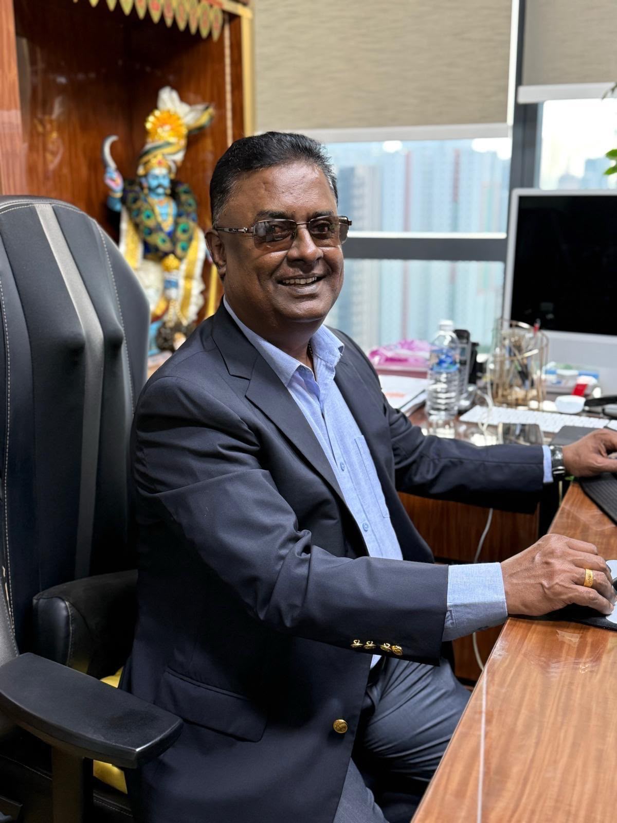 Dr. Karunamoorthy